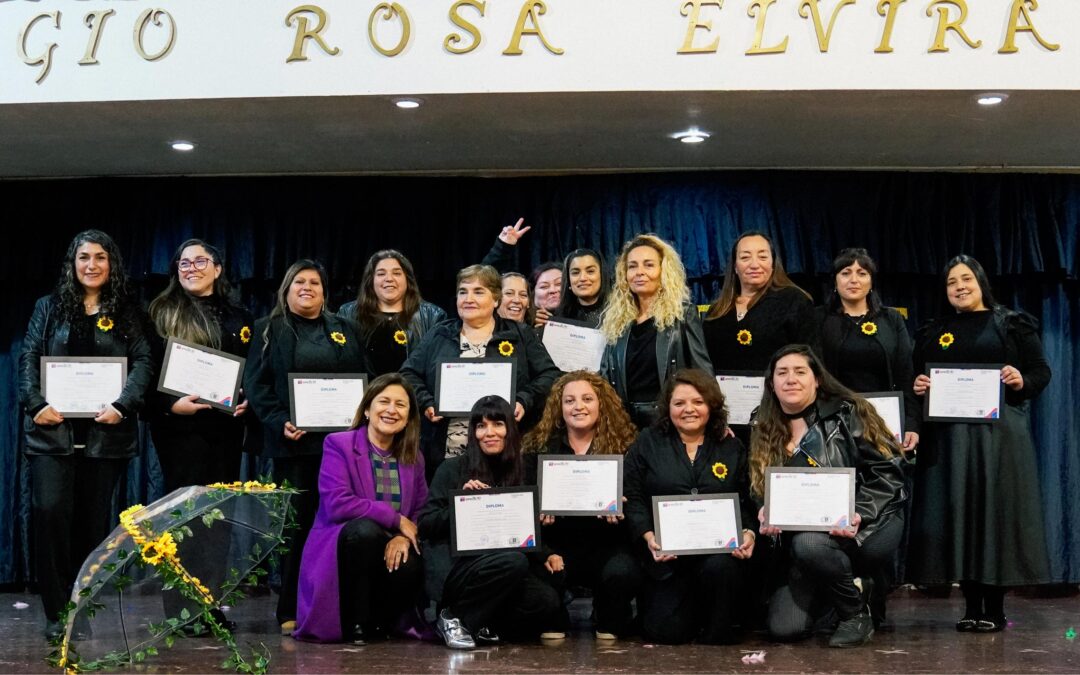 ¡Orgullo REM! Nuestras apoderadas se gradúan en Organización de Eventos tras exitoso curso SENCE